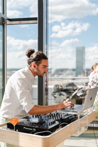 Hochzeits-DJ gesucht mit Fingerspitzengefuehl